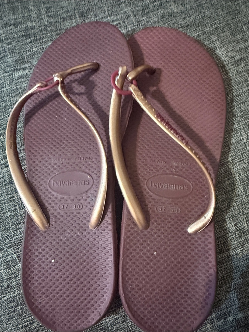 Havaianas Women's Maroon Flip Flop Sandals with Tan Straps